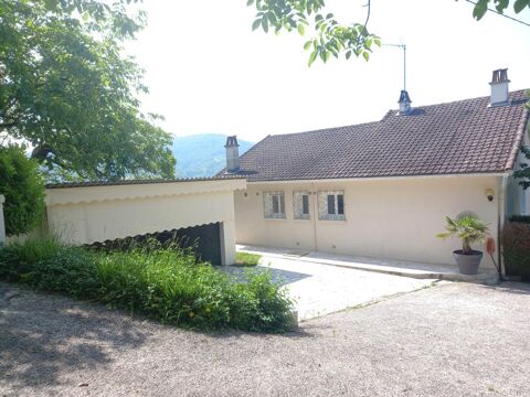   Maison  vendre 5 pices VILLEFRANCHE DE ROUERGUE (12) Maison - 4 pice(s) - 140 m