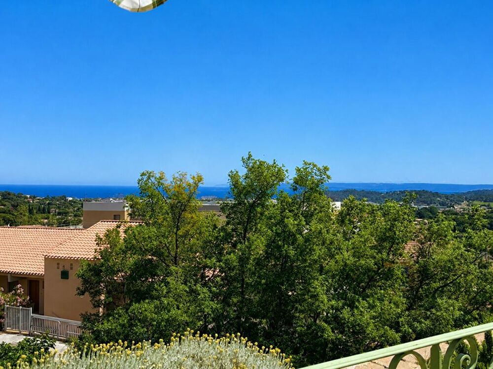 BORMES-LES-MIMOSAS - LE PIN - APPARTEMENT VUE MER AUX ALLURES DE VILLA