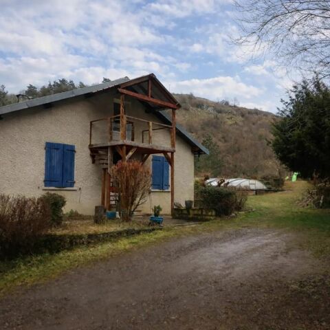   Maison Plein Pied 230m� avec Piscine et Terrain de 3 ha Maison - 8 pi�ce(s) - 230 m�