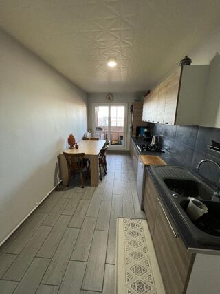  Appartement � vendre 5 pi�ces 83 m�