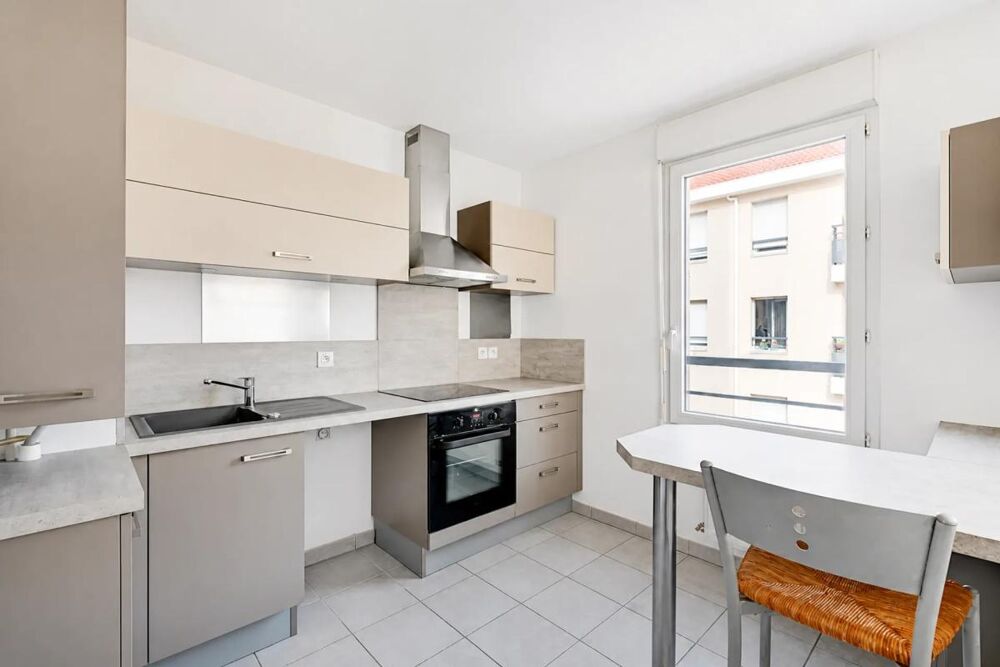 Appartement de 4 pièces de 80,3 m² à Vénissieux