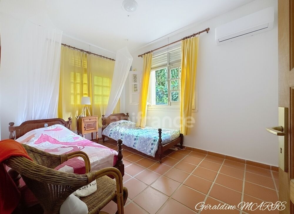 � vendre  Maison Saint-Claude (97120)