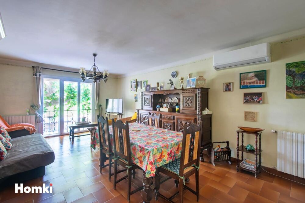 **Authentique mas provençal avec hangar de 220 m² et fort potentiel au coeur de Mallemort**