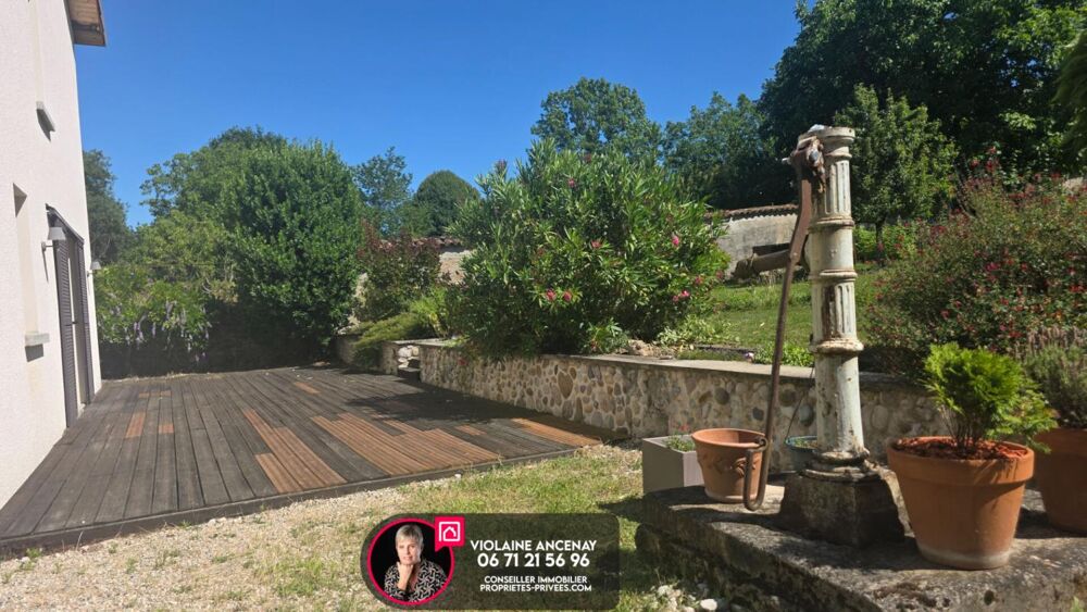 Maison Dauphinoise rénovée (2 logements + grange et tres grand terrain)