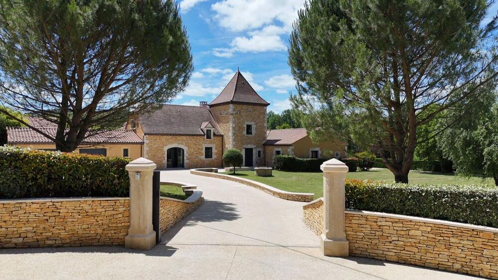 Vente Maison Belle propriété contemporaine avec piscine chauffée, dépendances et prestations de qualité Gourdon