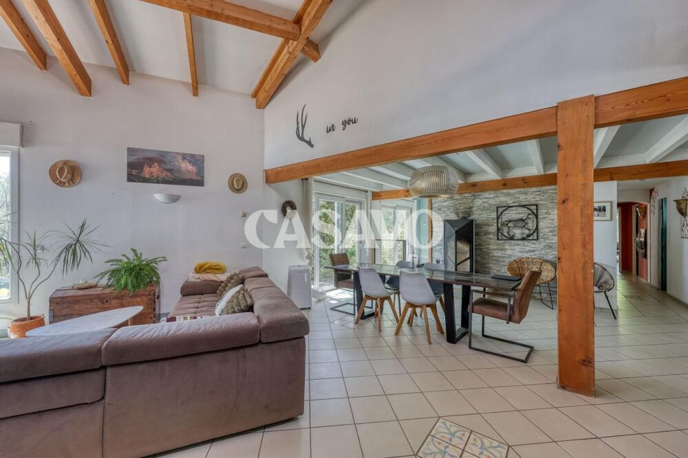 à vendre  Propriété/château Tourves (83170)
