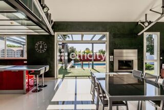  Villa � vendre 9 pi�ces 260 m�