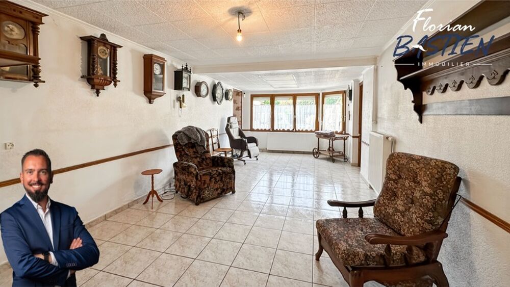? Maison à rénover  115 m² avec grand garage et jardin à Petite-Forêt