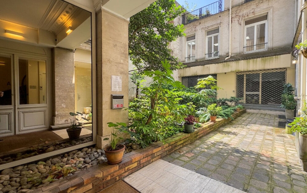   QCA - Miromesnil - Calme et lumineux Paris 8