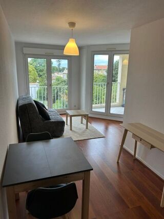  Appartement à louer 2 pièces 34 m²
