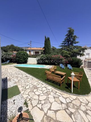  Villa à vendre 6 pièces 205 m²