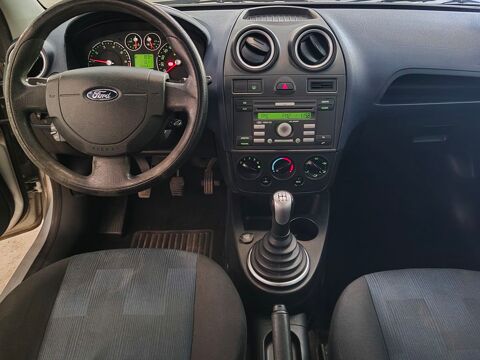 Fiesta 1.3 70 AMBIENTE 5P 2006 occasion 06640 Saint-Jeannet