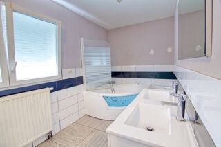  Maison à vendre 7 pièces 241 m²