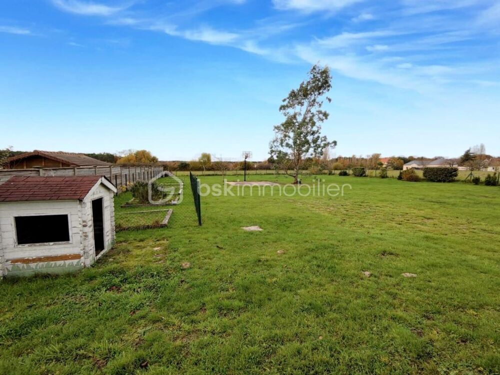 Grande maison familiale de 193 m²  5 chambres  Terrain de 2 488 m² sans vis-à-vis