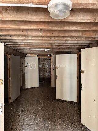  Immeuble à vendre 15 + pièces 1447 m²