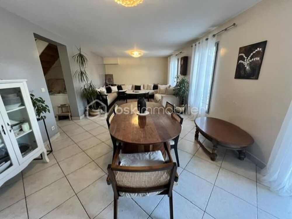 Vente Maison Maison individuelle de type 5, 104m2 habitable, 4 chambres + terrain 1000m2 Les ormes sur voulzie
