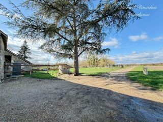  Propriété/château à vendre 7 pièces 222 m²