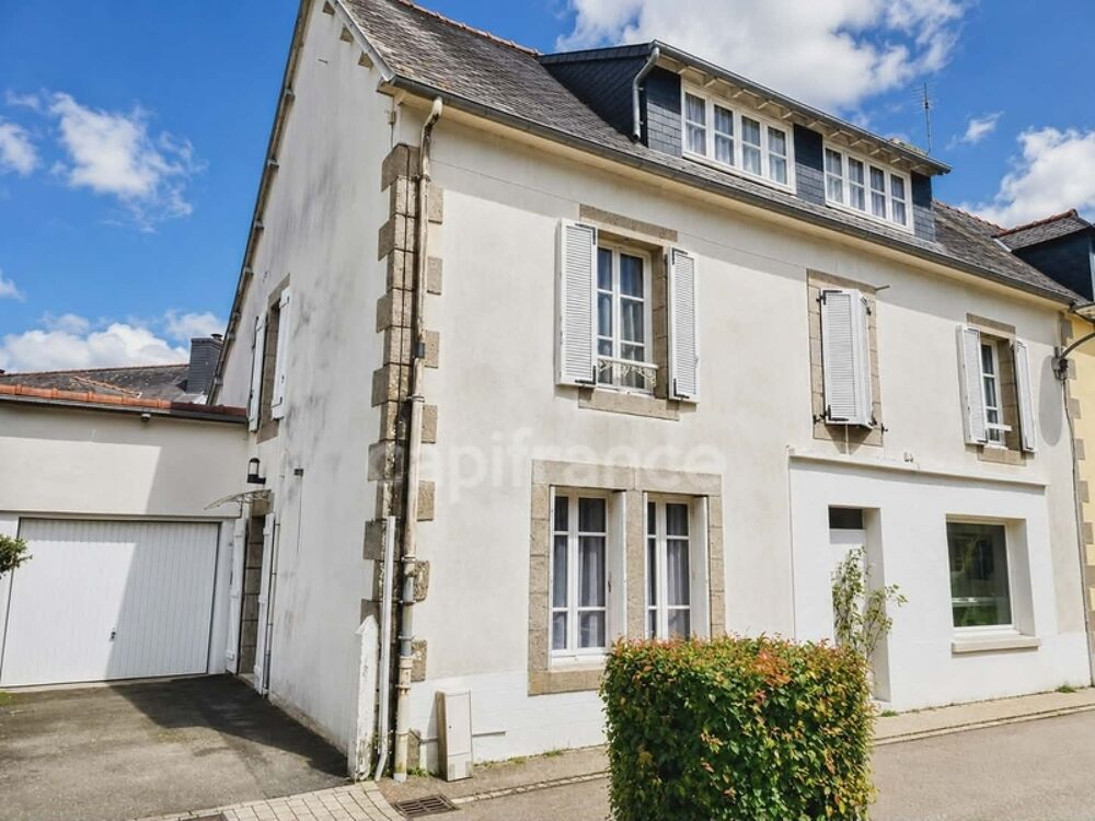 Maison familiale idéalement située au coeur de Poullaouen