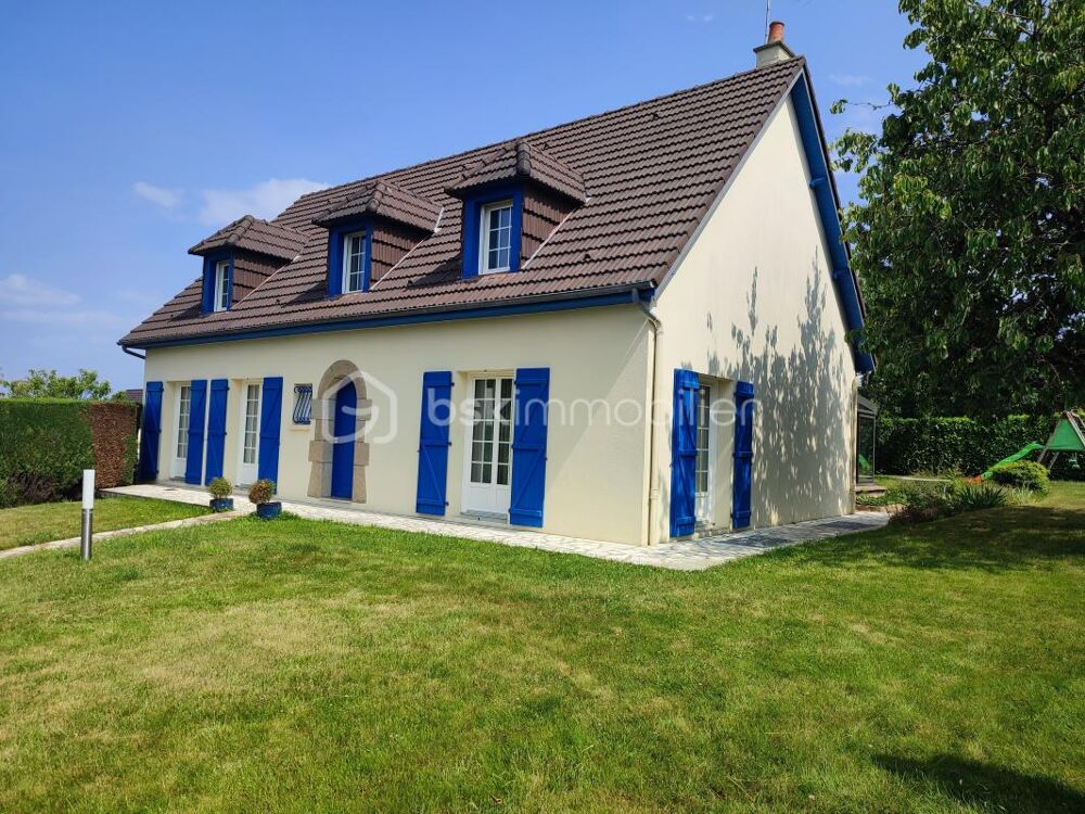 A VENDRE MAISON DE 163 M2 ENVIRON A PRE-EN-PAIL - 4 CHAMBRES