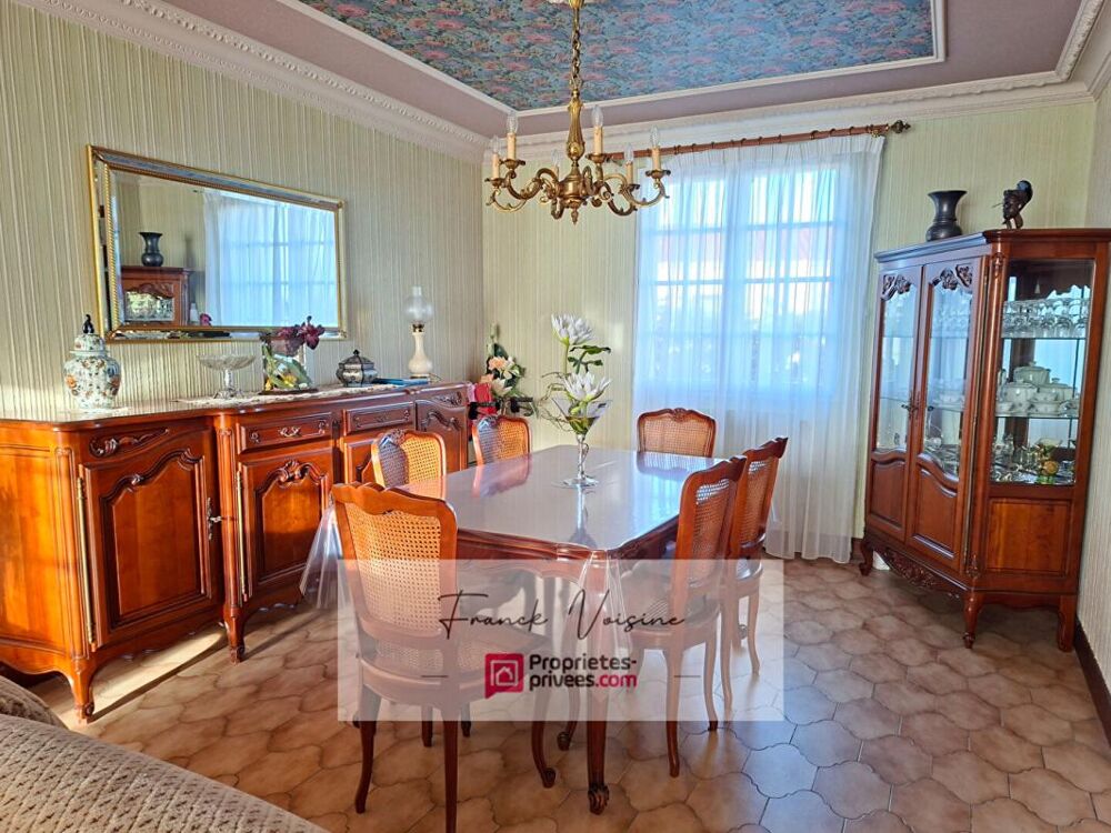 A VENDRE à Saint Paul en Pareds, maison de 137 m2 avec 2 chambres et 1 studio en sous-sol sur une parcelle constructible de 1154