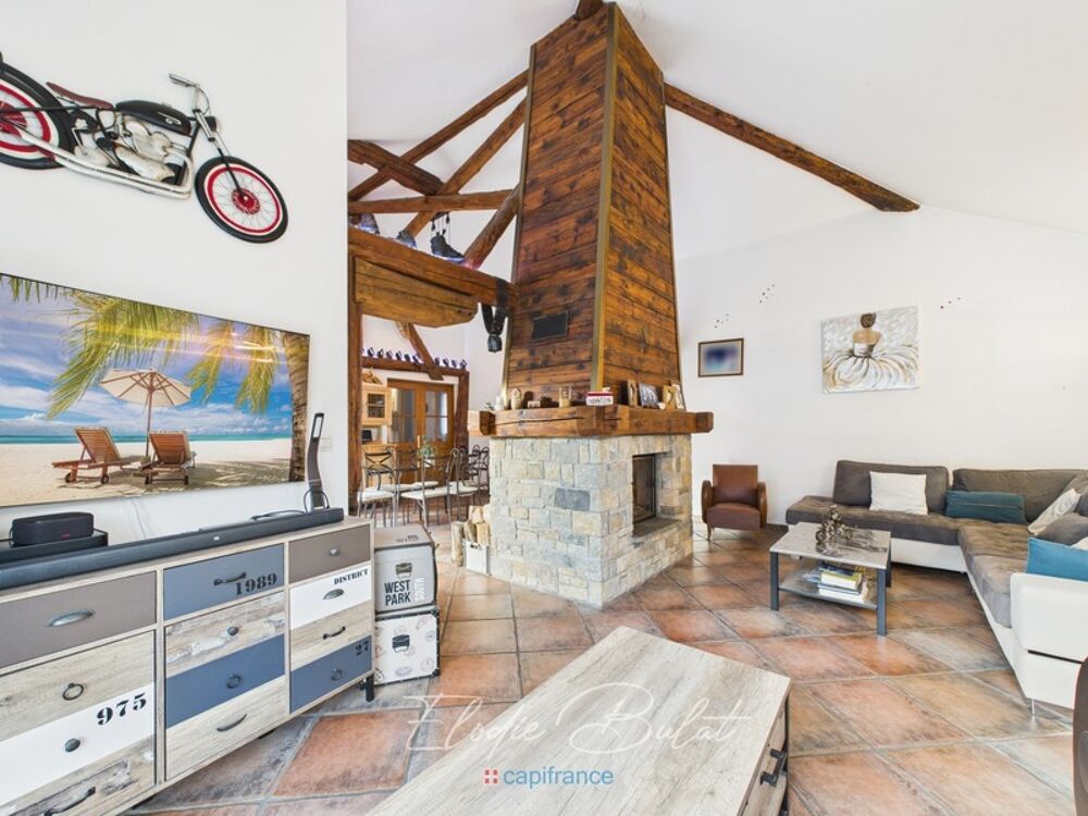 Maison familiale avec piscine, jacuzzi, dépendance de 70 m² et vaste sous-sol