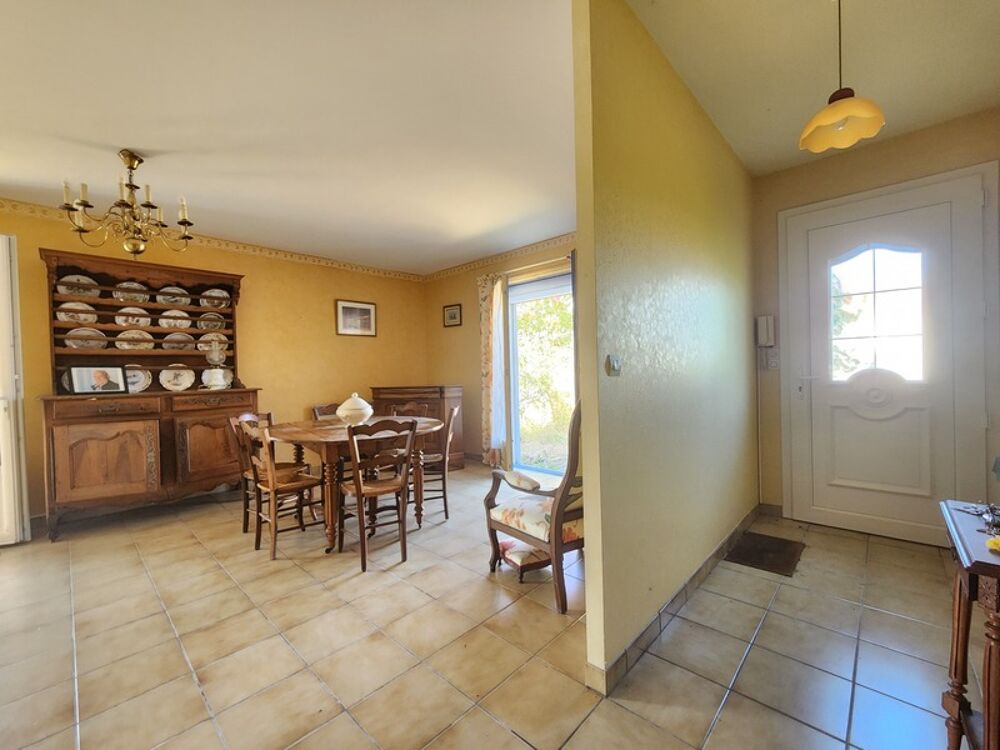 Maison à vendre de plain-pied 139m² - 5 pièces - LE CHATEAU D'OLERON (17)