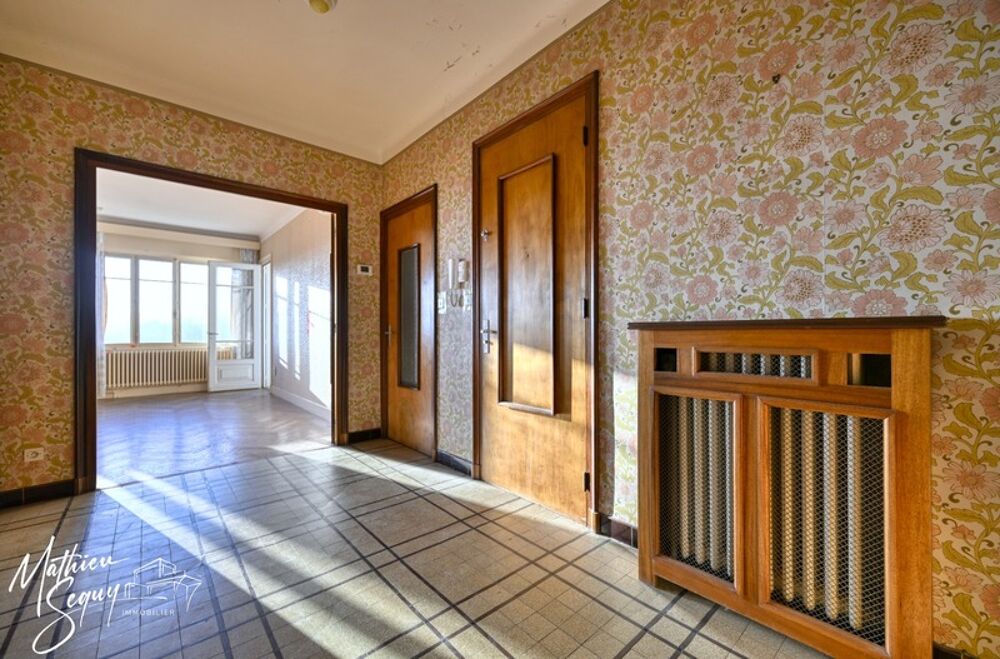 Vente Appartement Dernier tage, appartement de 114m  rnover avec vue imprenable  180 degrs Charbonnieres les bains