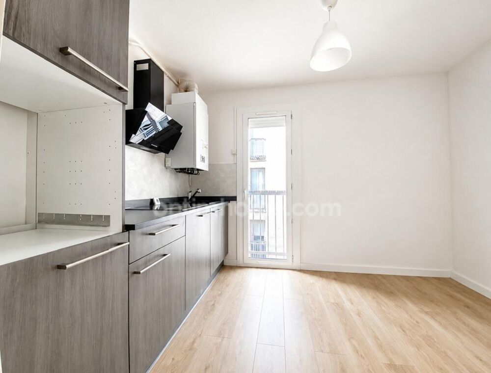 Vente Appartement Appartement traversant rénové avec balcon et cave 4 pièces 74 m2 à SETE (34) Sete