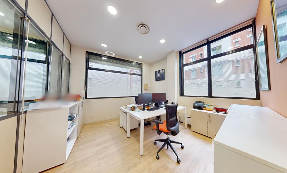   Bureaux dans immeuble moderne au cœur du 13ème Paris 13
