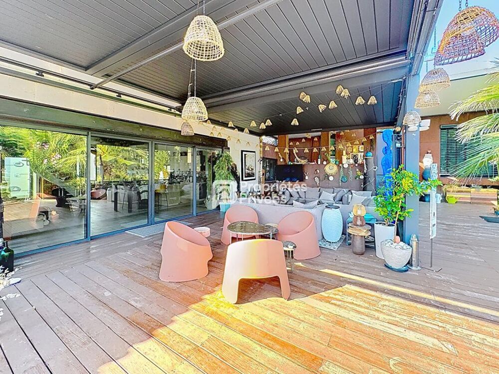 BORDEAUX MAISON EN PIERRE RÉNOVÉE 345 M² 5 CHAMBRES PISCINE JARDIN PAYSAGER DE PLUS DE 1 500 M²