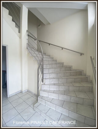  Immeuble à vendre 10 pièces 342 m²
