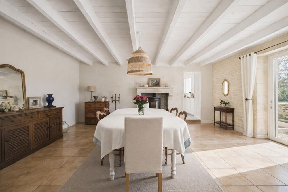 maison en pierre rénovée 204 m², parc arboré, dépendances 15 mn de NIORT
