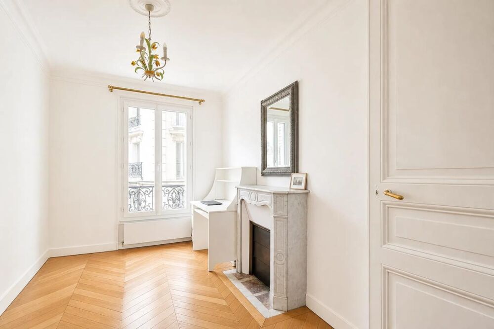 Appartement haussmannien 82m² à Paris