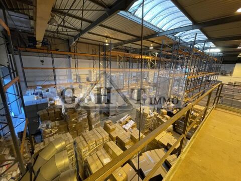   Local d'activité de 1 400 m² à vendre à CHAMBLY 