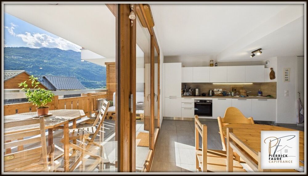 T3 avec terrasse plein sud, vue montagnes, cave à Briançon