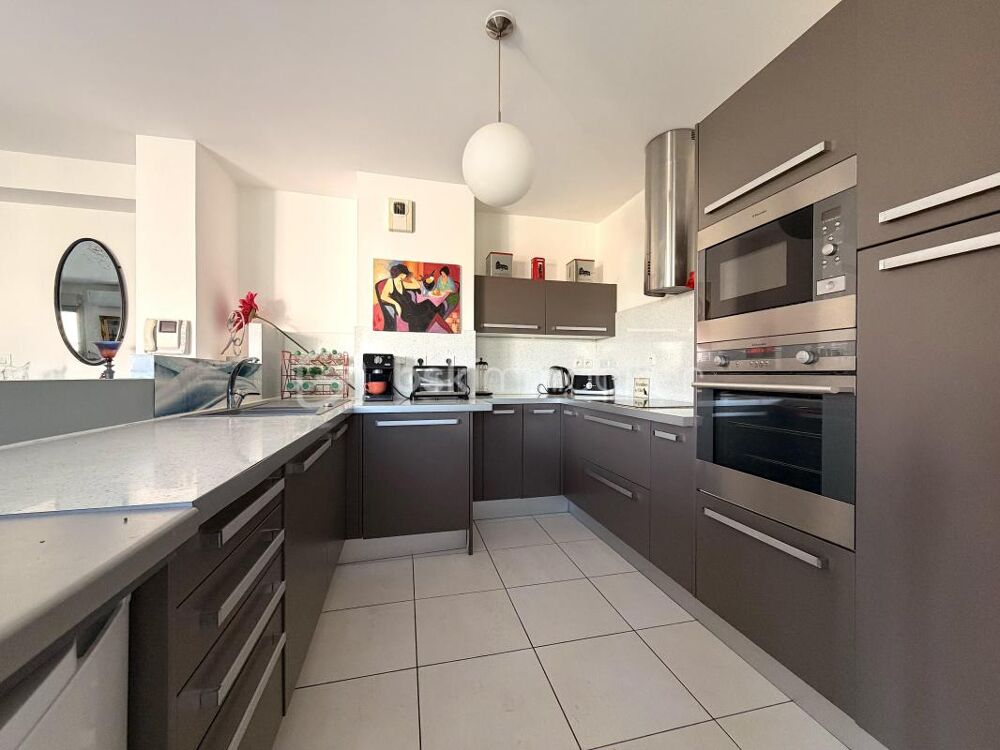 Vente Appartement EXCLUSIVITE – T2 dernier étage avec terrasse et parking --- Sete
