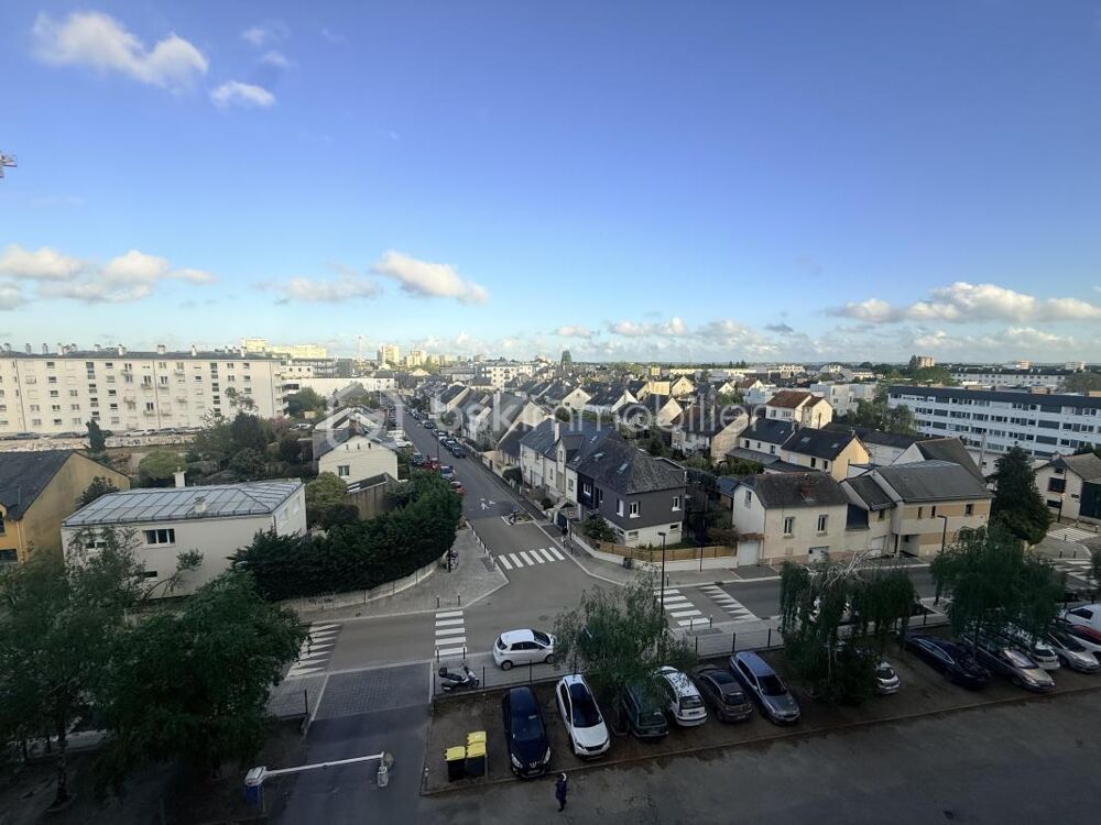 ? Vue imprenable  8ème étage  Fort potentiel à deux pas de Rennes ?