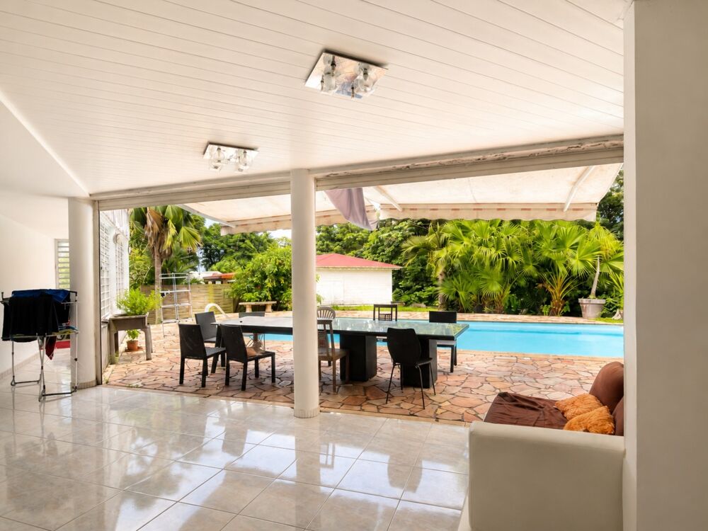FORT-DE-FRANCE  Villa avec piscine et bungalow indépendant