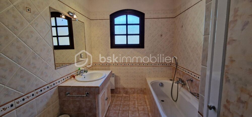  vendre  Proprit/chteau Peille (06440)