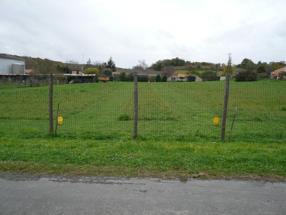 Vente Terrain ? SAINT LAURENT DE COGNAC A Vendre TERRAIN à Construire ? Saint laurent de cognac