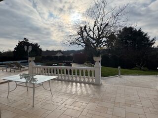  Maison  vendre 7 pices 142 m