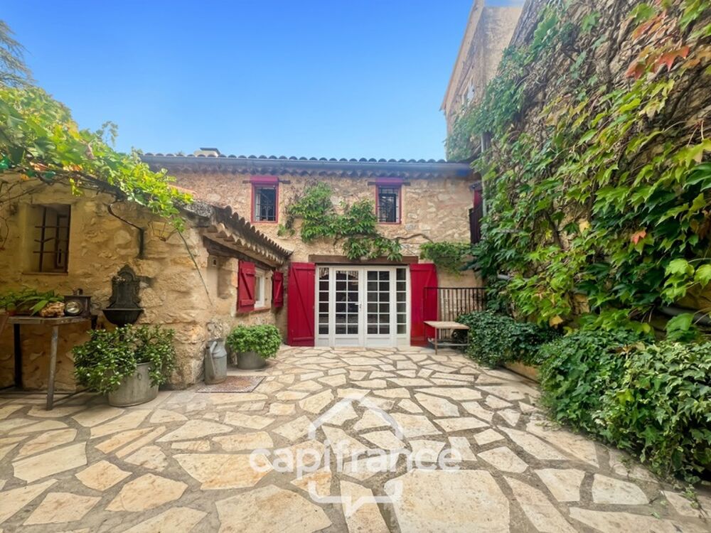 MERINDOL MAISON DE CHARME, cour extérieure et roof top,2 chambres, 1 pièce, 1 bureau, 1 cave, au coeur du village A DECOUVRIR