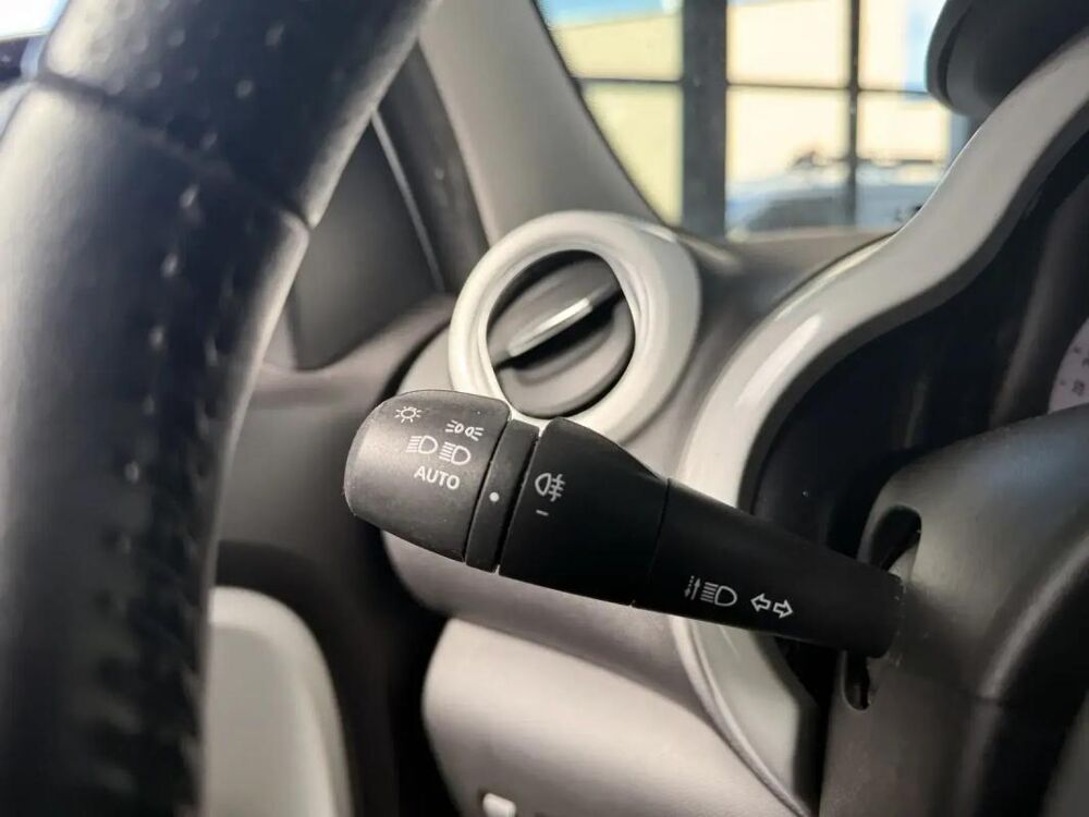 Twingo Vibes CAMERA DE RECUL / CARPLAY FEUX AUTO 2021 occasion 17139 Dompierre-sur-Mer