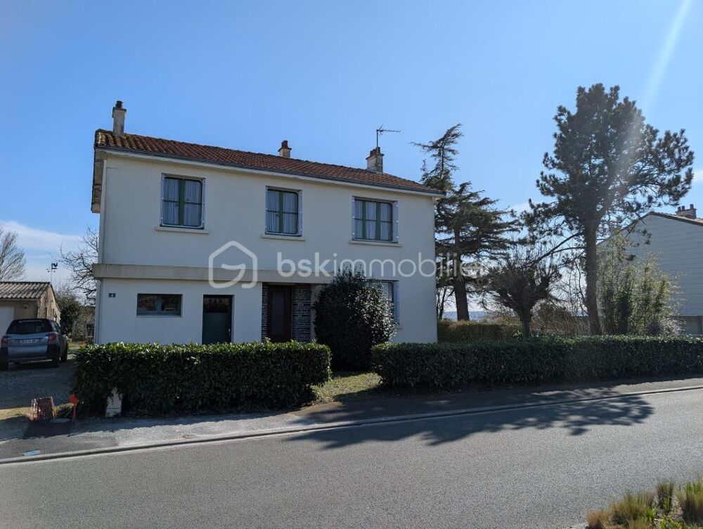 Vente Maison Maison à rénover entièrement à proximité du bourg de Landemont Landemont
