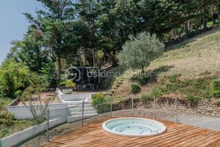  Maison à vendre 8 pièces 241 m²