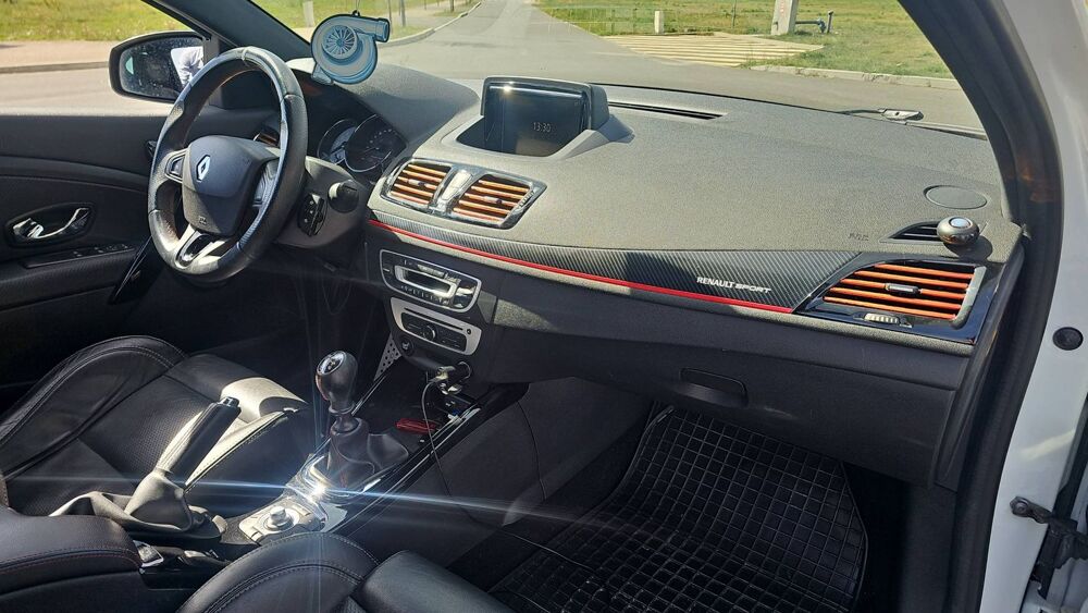 M&eacute;gane RS III 2.0 265.0 N/A 2015 occasion 31800 Saint Gaudens
