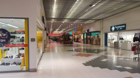 A LOUER - CELLULE COMMERCIALE 2422 71100 Chalon sur saone