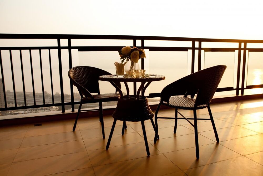 ** Superbe 4 pièces avec Balcon + Parking - RER A**