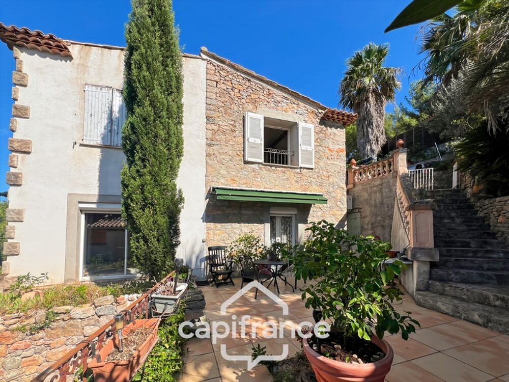 Maison à vendre 6 pièces HYERES (83) - Charme de l'ancien - 4 chambres - 200m2 habitables - Piscine - possibilité 2 appartements