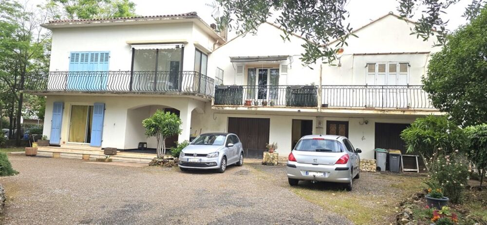 Ensemble immobilier T11 de 279 m2 avec garage, caves et hangar sur 816 m2 de terrain